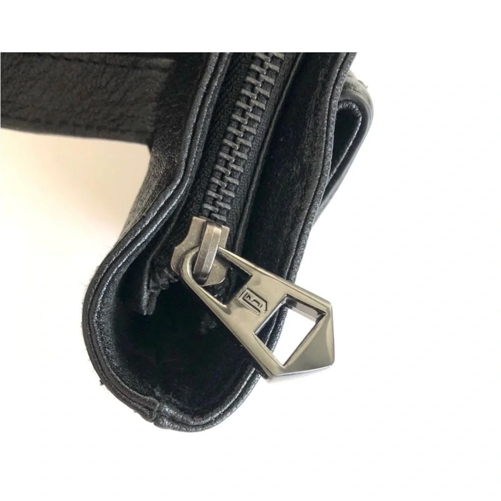 BRACHFELD PARLAGY DAPHNE BLACK LEATHER CLUTCH